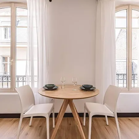 Appartement - Place Du Forum - Cathédrale Hyper Centre Reims